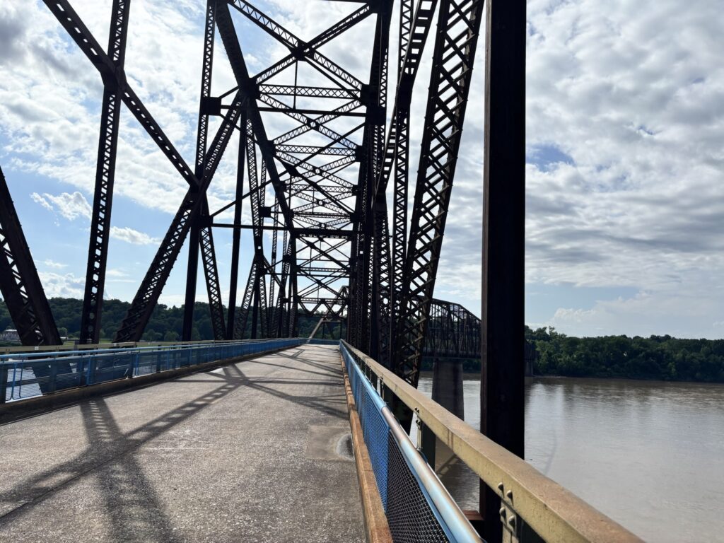 Chain of Rocks Bridge